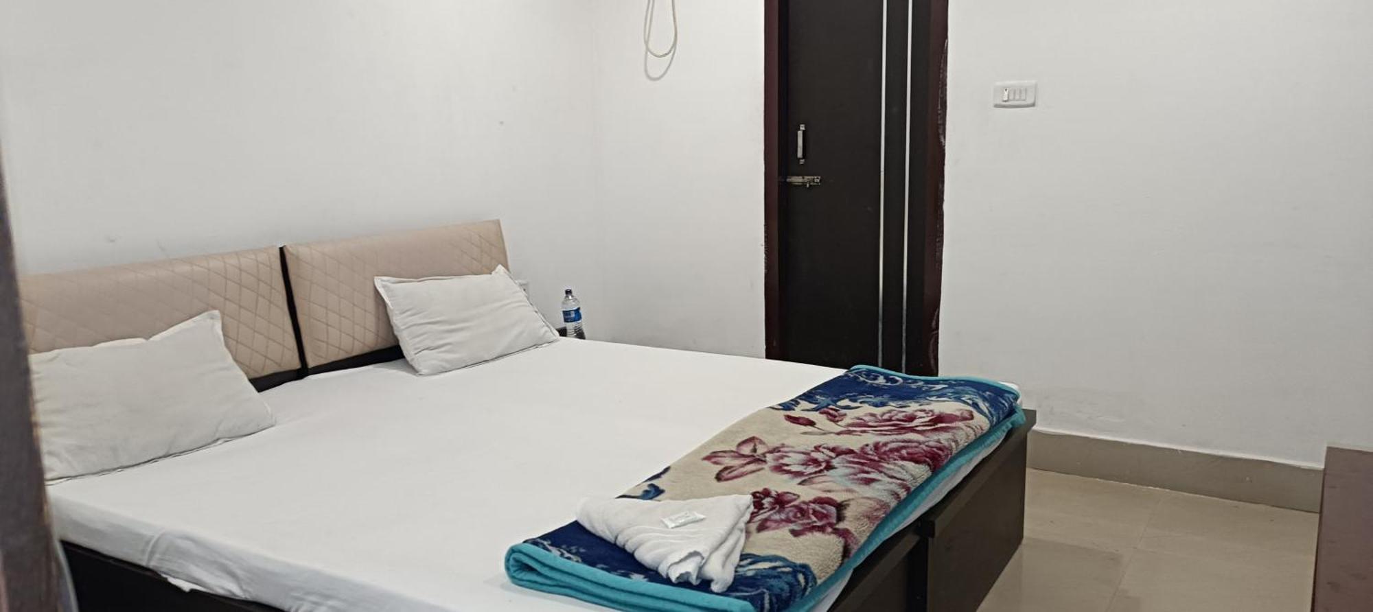 Hotel Lemon House Гувахати Экстерьер фото